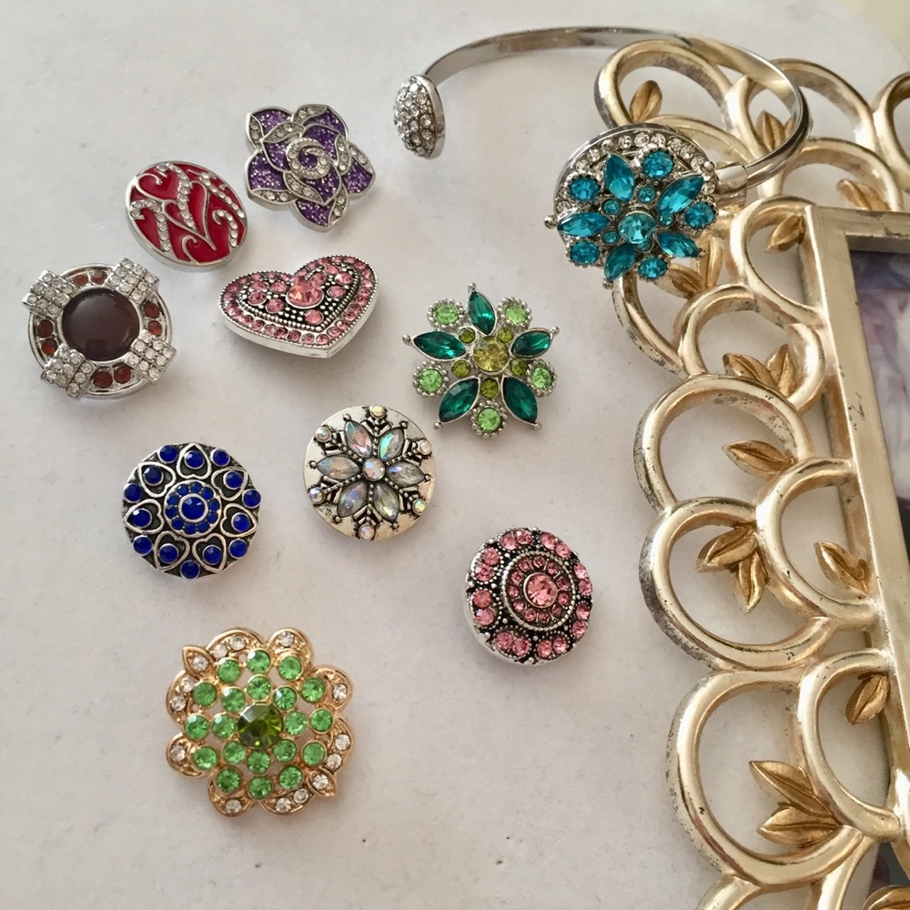 18mm Rhinestone Snap Bracelet & 10 Snaps NEW!💎